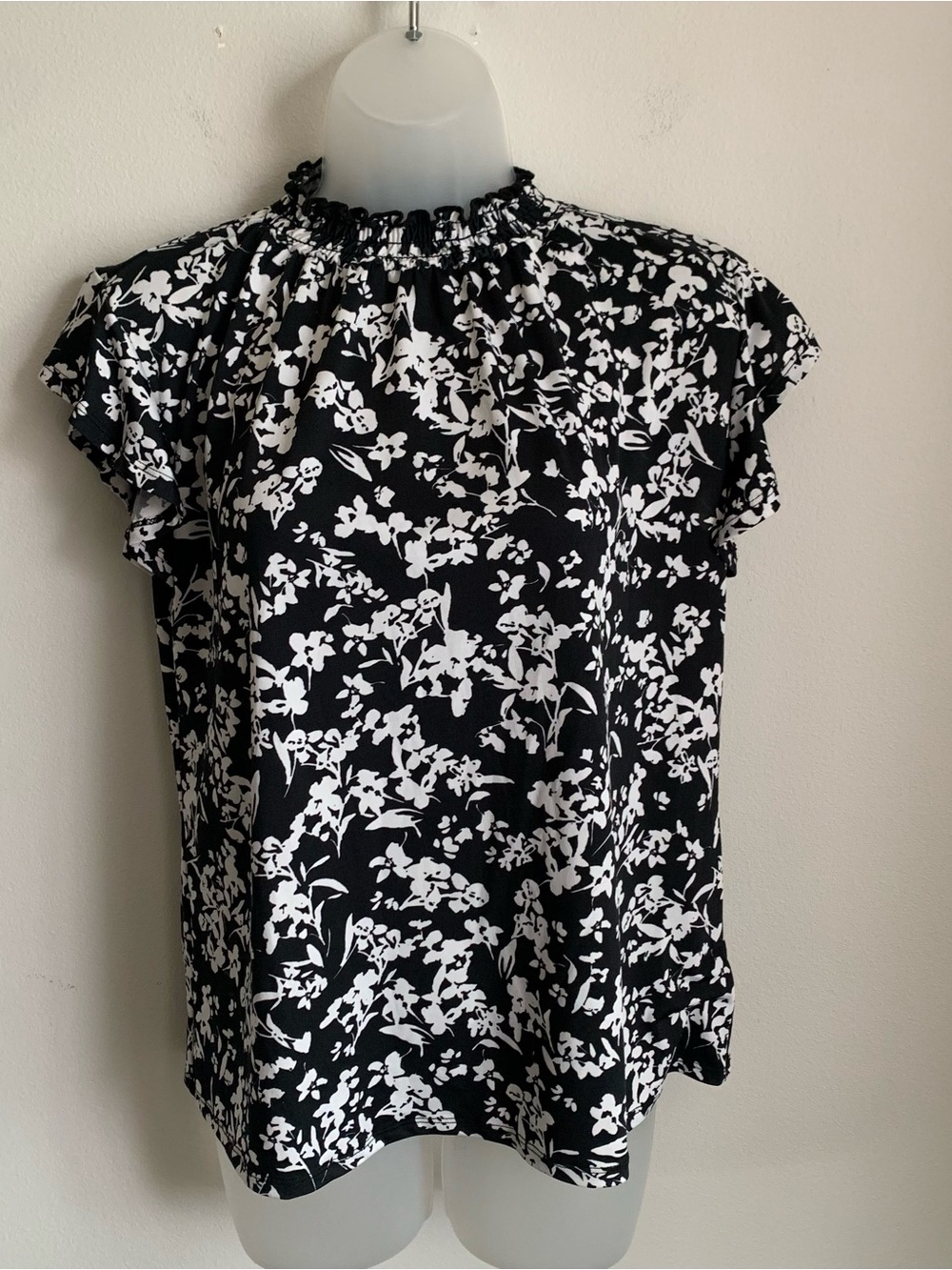 Black & White Floral Ruffle Neck Flutter Sleeve Blouse